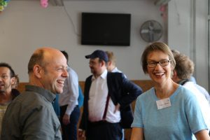 Begegnung und Austausch bei einer Veranstaltung